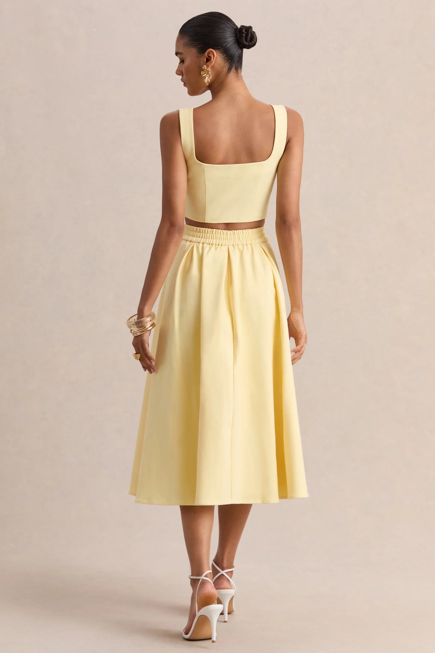 Caprielle Lemon Scoop Neck Crop Top With Corsage Detailing