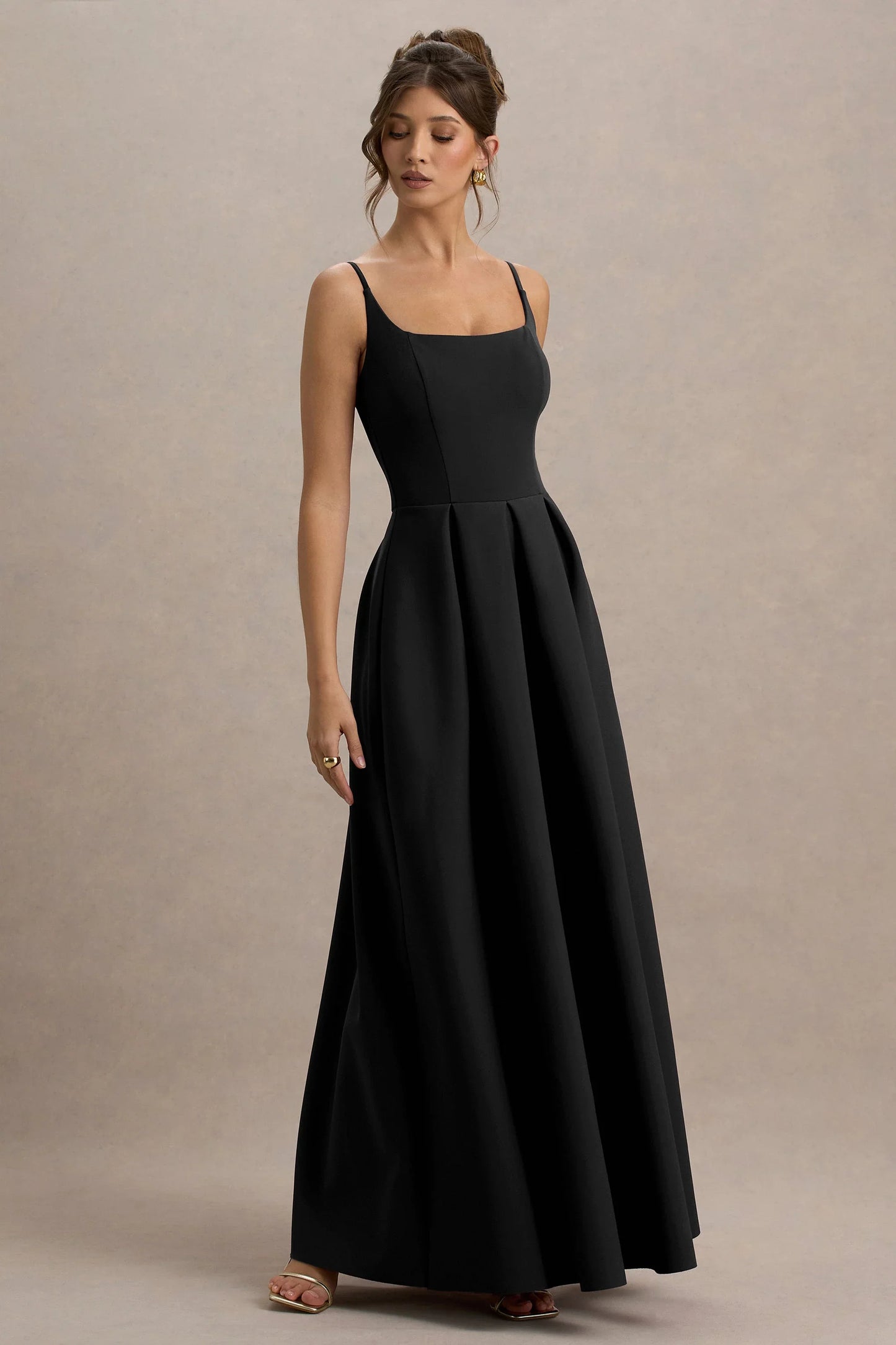 Bambina Black Scoop Neck Pleated Maxi Dress
